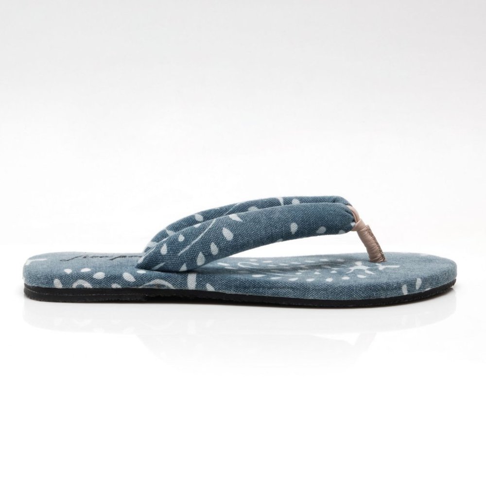 NWOT Free People Blue and White Sandals - Picture 5 of 11